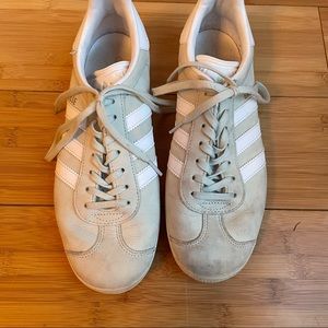 Adidas mint green 3 stripe sz 8 shoes